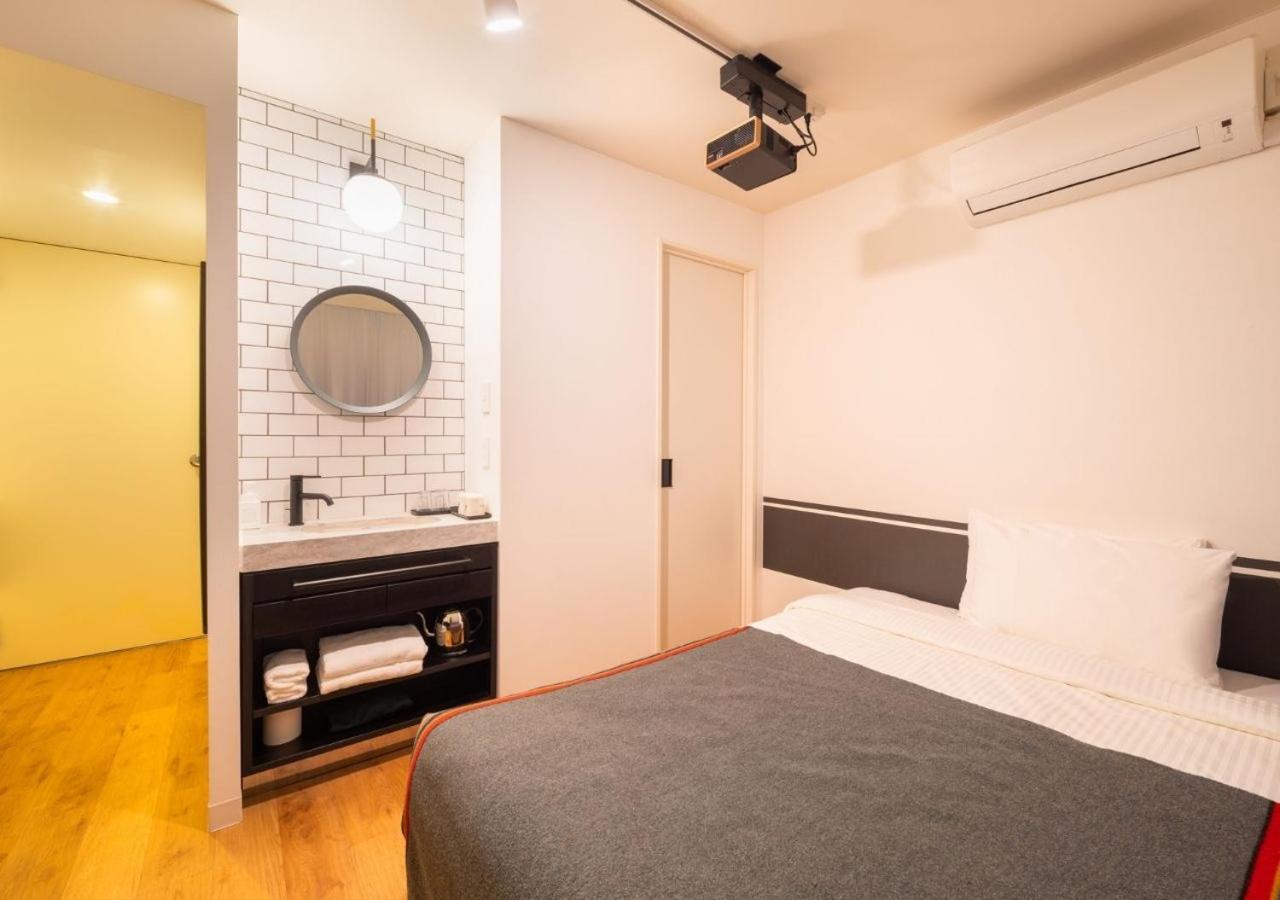Hotel Graphy Nezu Tokyo Exterior photo